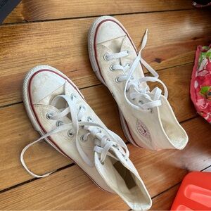 Women’s High top white converse, size 7